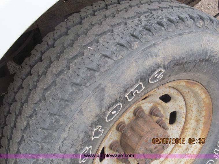 image for item B5099 2000 Ford F250 XL Super Duty pickup truck