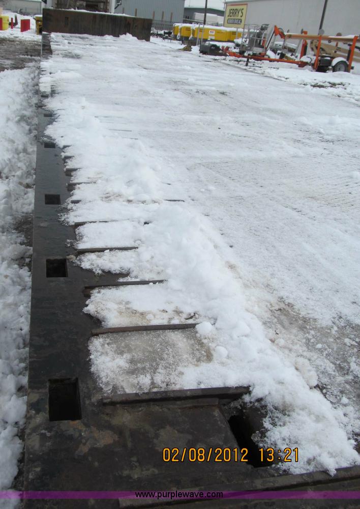 image for item B5100 2006 Ledwell 48' tandem axle hydratail tilt bed trailer