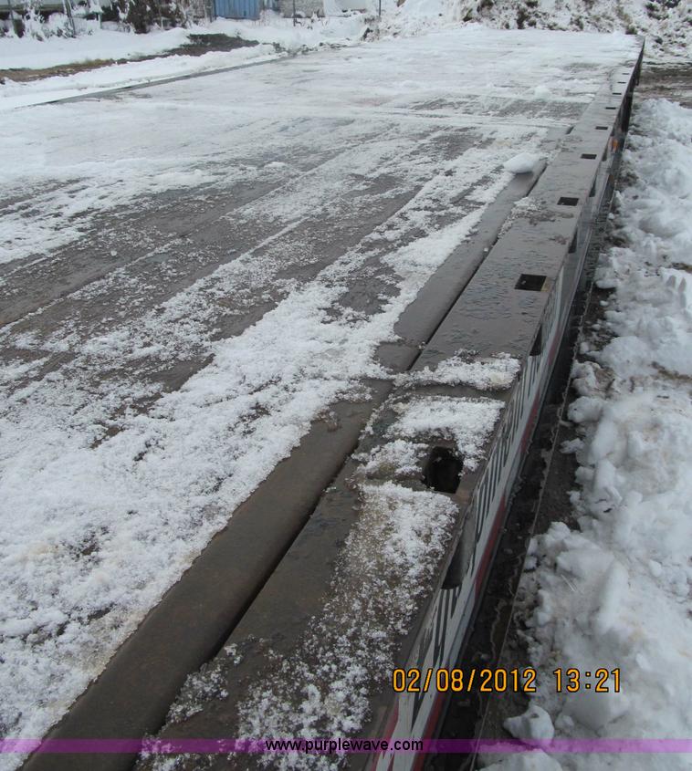 image for item B5100 2006 Ledwell 48' tandem axle hydratail tilt bed trailer