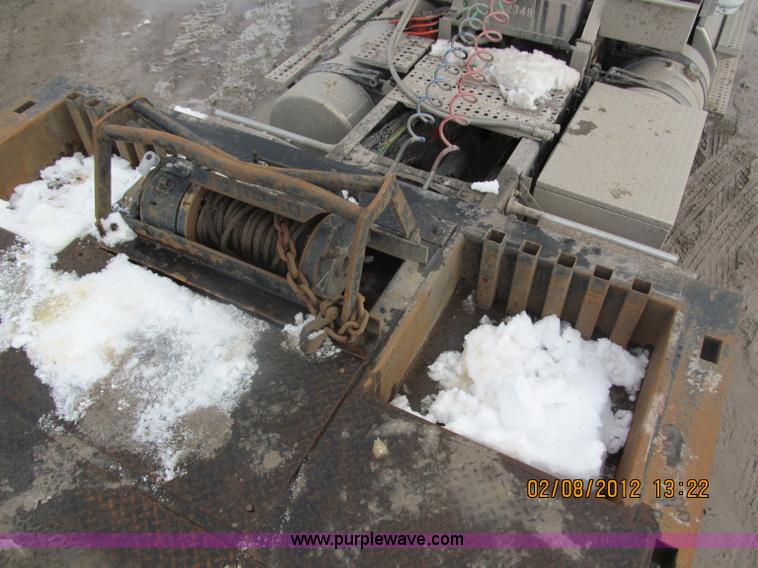 image for item B5100 2006 Ledwell 48' tandem axle hydratail tilt bed trailer