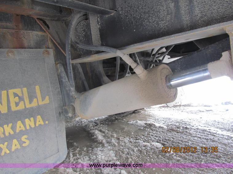 image for item B5100 2006 Ledwell 48' tandem axle hydratail tilt bed trailer