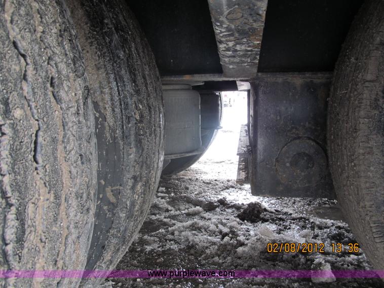 image for item B5100 2006 Ledwell 48' tandem axle hydratail tilt bed trailer