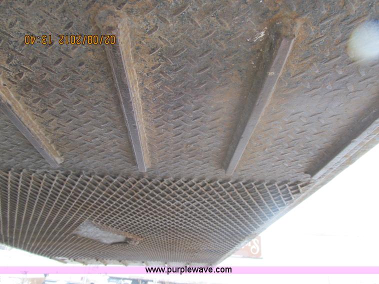 image for item B5100 2006 Ledwell 48' tandem axle hydratail tilt bed trailer