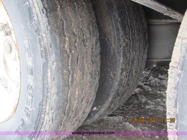 image for item B5100 2006 Ledwell 48' tandem axle hydratail tilt bed trailer