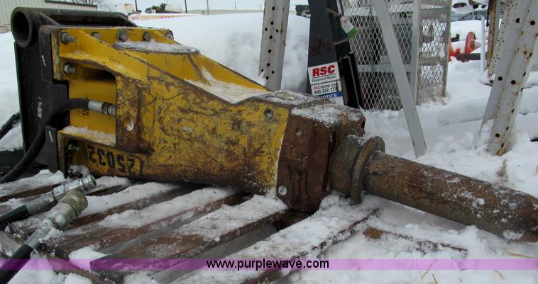 image for item B5101 2007 Atlas Copco SB450 hydraulic breaker