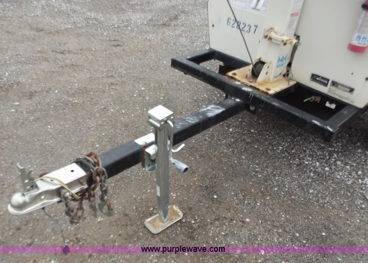 image for item B6225 2006 Amida AL4000 light tower/generator