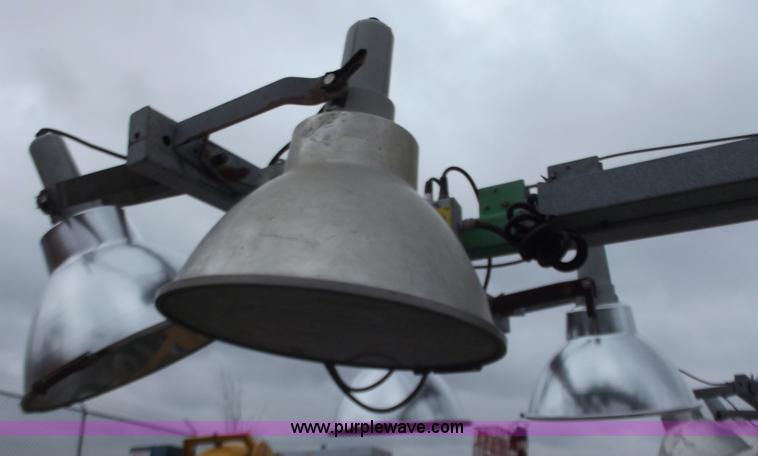 image for item B6225 2006 Amida AL4000 light tower/generator