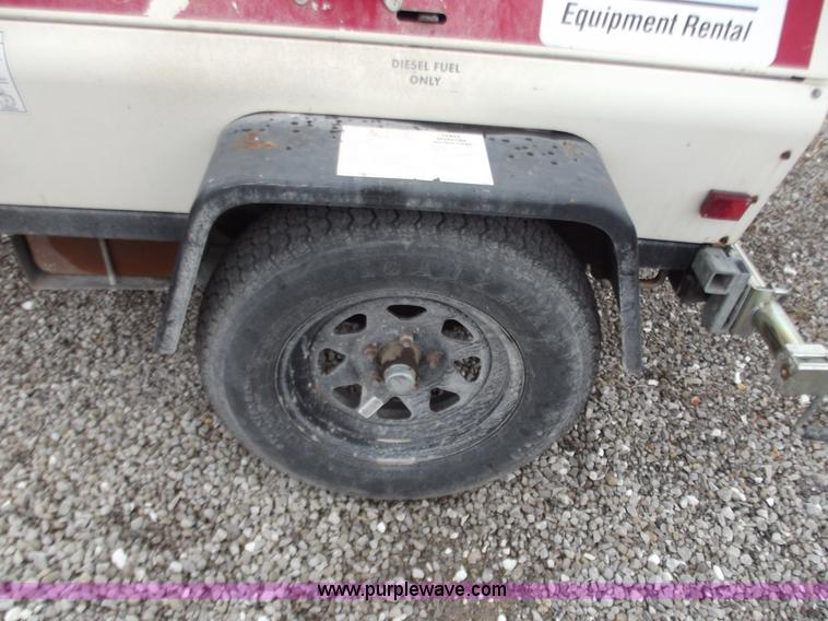 image for item B6227 2006 Amida AL4000 light tower/generator