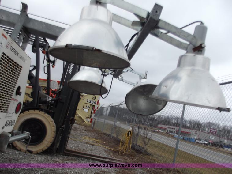 image for item B6227 2006 Amida AL4000 light tower/generator