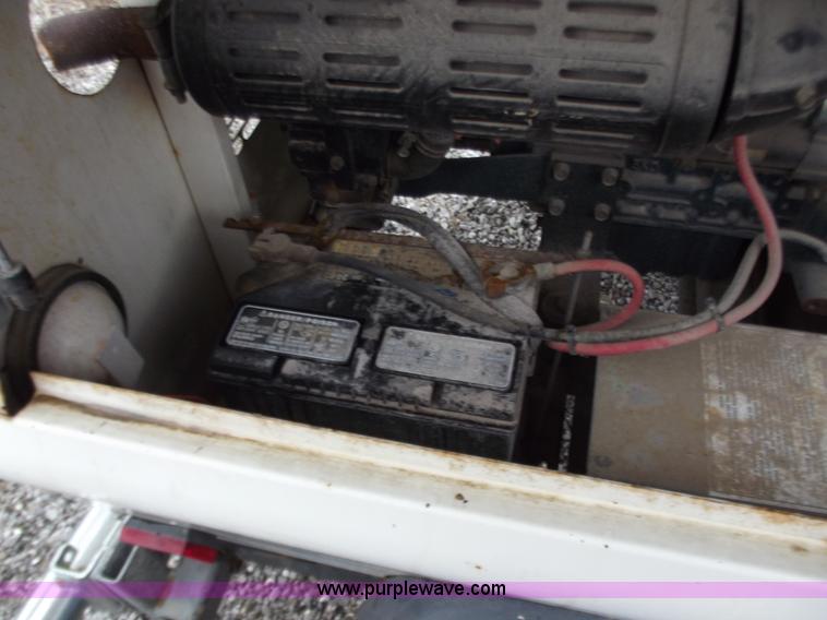 image for item B6227 2006 Amida AL4000 light tower/generator