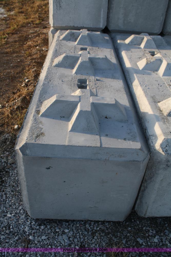 image for item A1861 (25) concrete super bunker blocks