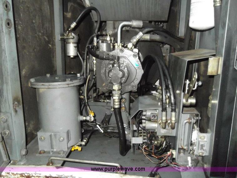 image for item A1939 1999 Link-Belt 2700Q excavator