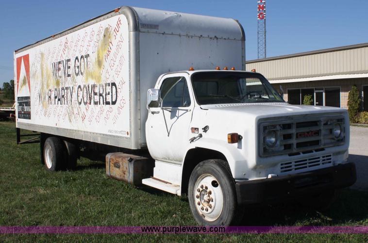 image for item A2448 1988 GMC 7000 box truck