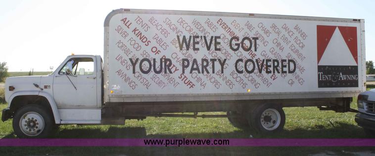 image for item A2448 1988 GMC 7000 box truck