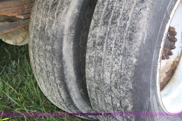 image for item A2448 1988 GMC 7000 box truck