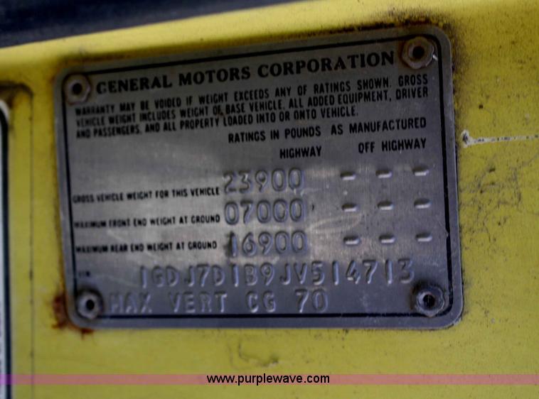 image for item A2448 1988 GMC 7000 box truck