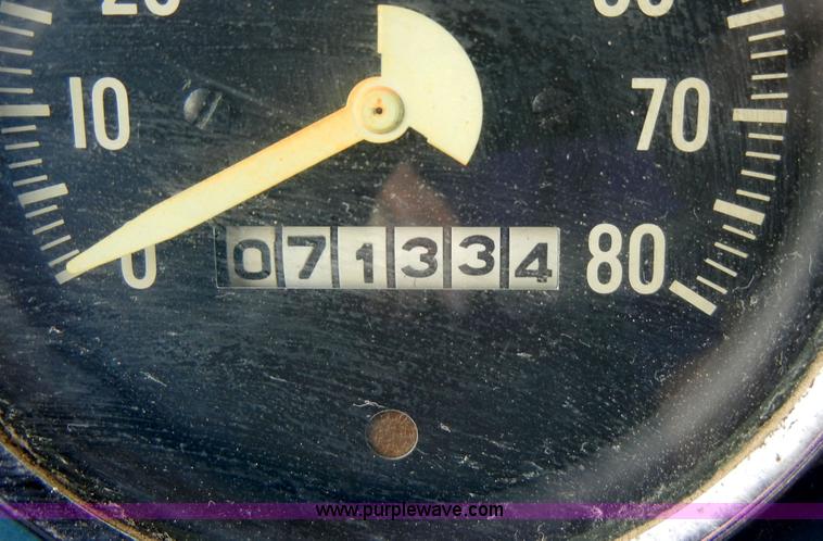 image for item A3471 1977 International Loadstar 1700 dump truck