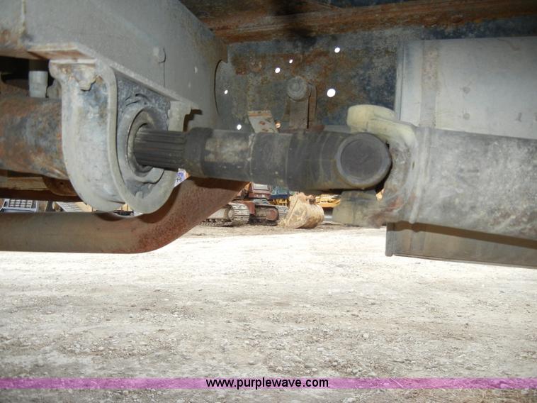 image for item A3471 1977 International Loadstar 1700 dump truck