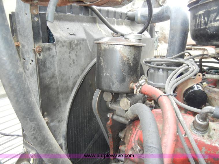 image for item A3471 1977 International Loadstar 1700 dump truck