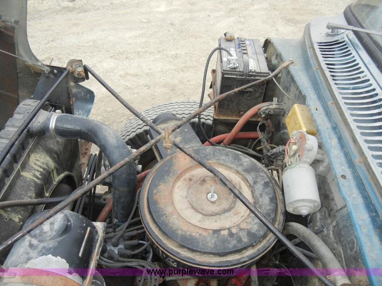 image for item A3471 1977 International Loadstar 1700 dump truck