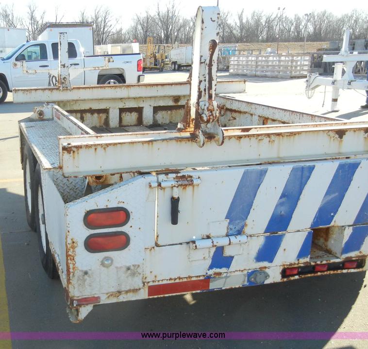 image for item A3478 1991 Kiefer 28' material/pole trailer