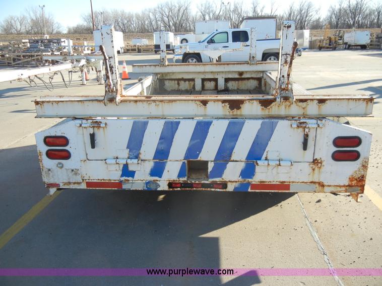 image for item A3478 1991 Kiefer 28' material/pole trailer