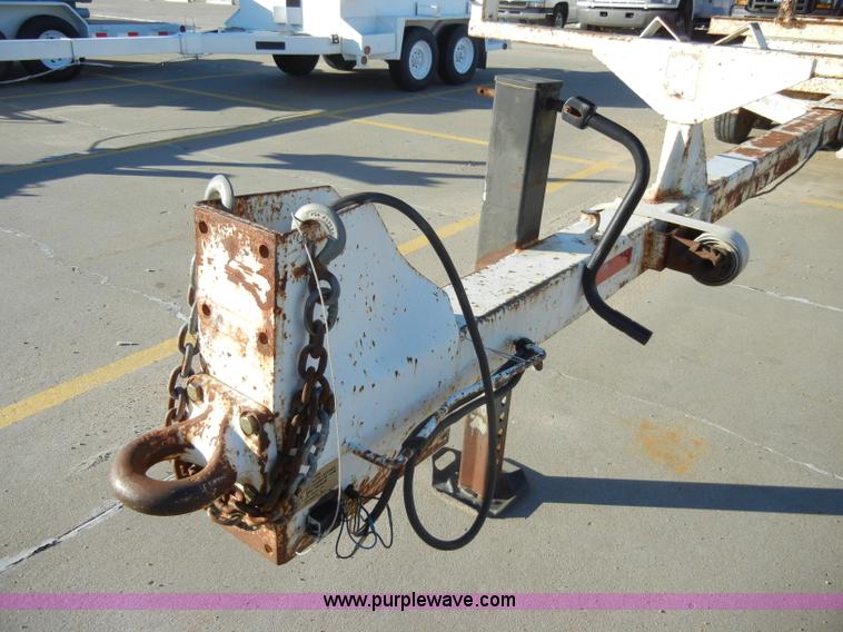 image for item A3478 1991 Kiefer 28' material/pole trailer