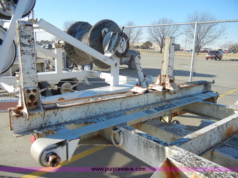 image for item A3479 1992 Butler 27' material/pole trailer