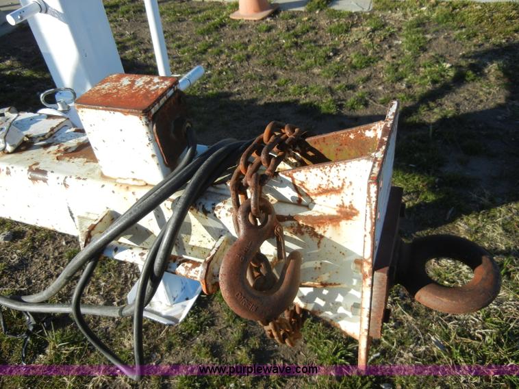 image for item A3479 1992 Butler 27' material/pole trailer