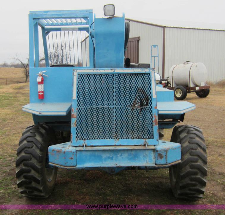 image for item A5619 1985 Job Handler LR523 telehandler