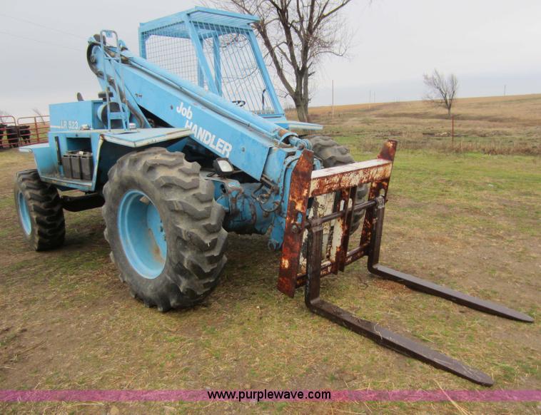 image for item A5619 1985 Job Handler LR523 telehandler