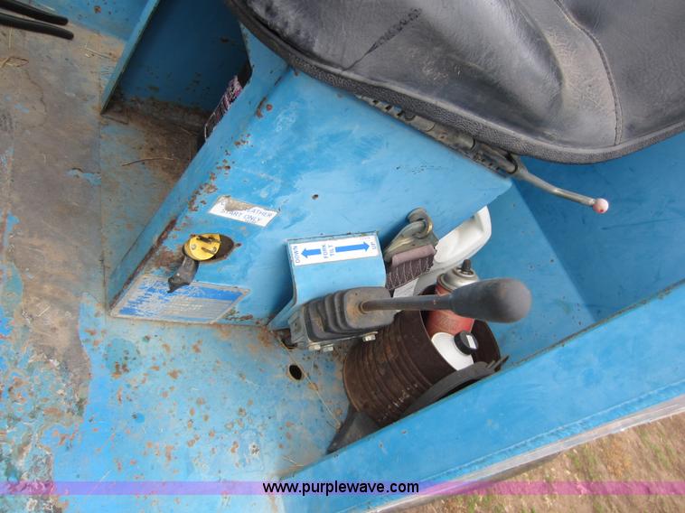 image for item A5619 1985 Job Handler LR523 telehandler