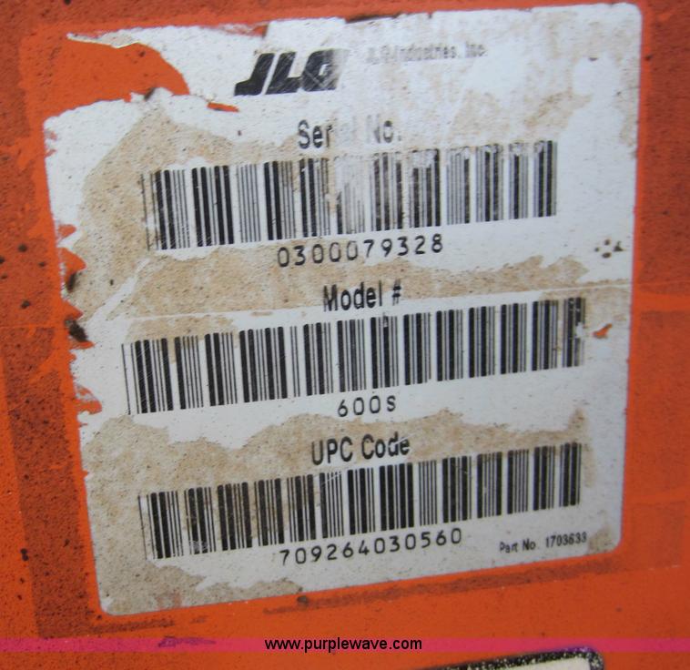 image for item A5620 2004 JLG 600S boom lift