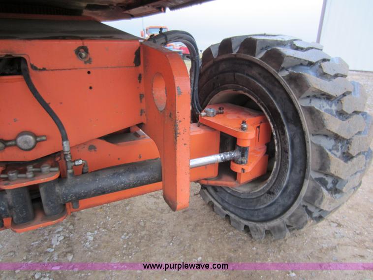 image for item A5620 2004 JLG 600S boom lift