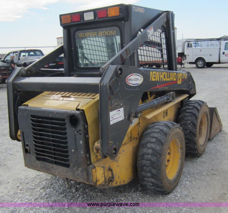 image for item A5621 2004 New Holland LS170 skid steer