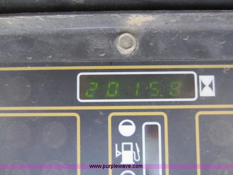 image for item A5621 2004 New Holland LS170 skid steer