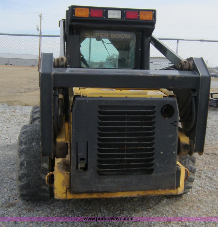 image for item A5627 2004 New Holland LS180 skid steer