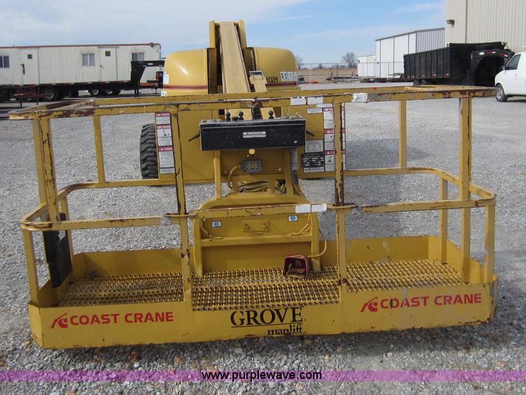 image for item A5628 1998 Grove MZ46CXT boom lift