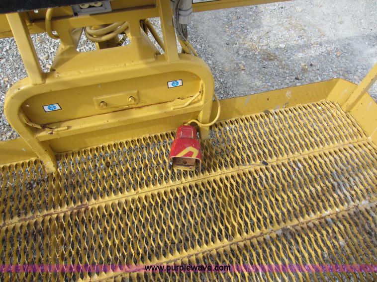 image for item A5628 1998 Grove MZ46CXT boom lift