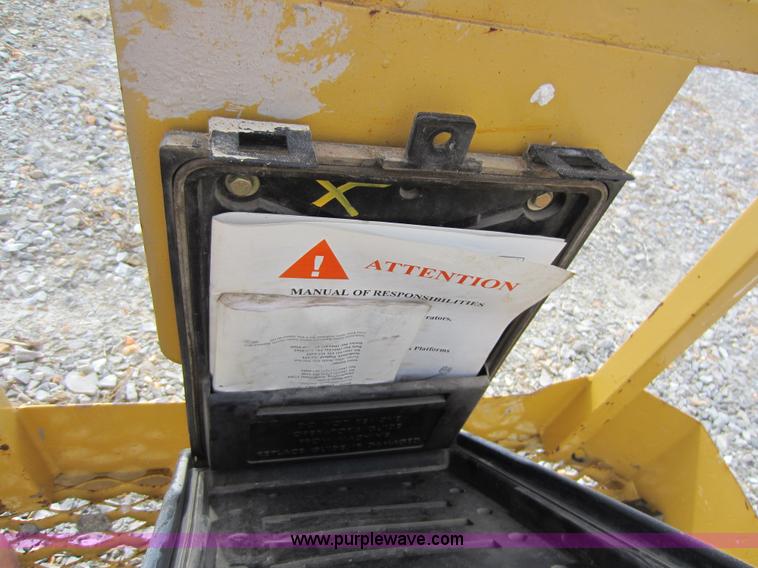 image for item A5628 1998 Grove MZ46CXT boom lift