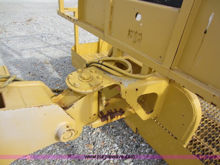 image for item A5628 1998 Grove MZ46CXT boom lift