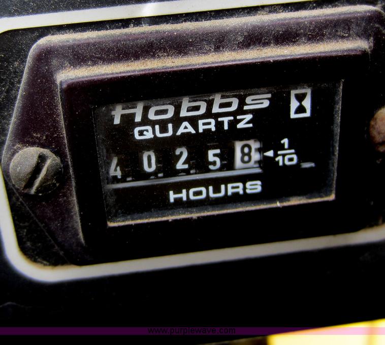 image for item A5628 1998 Grove MZ46CXT boom lift