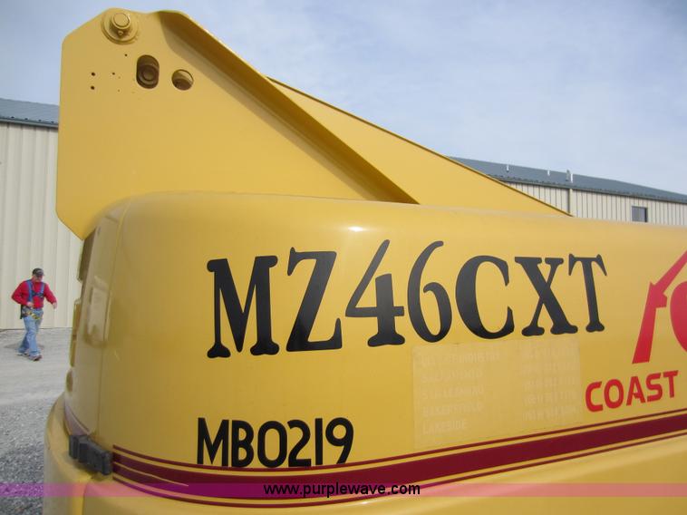 image for item A5628 1998 Grove MZ46CXT boom lift