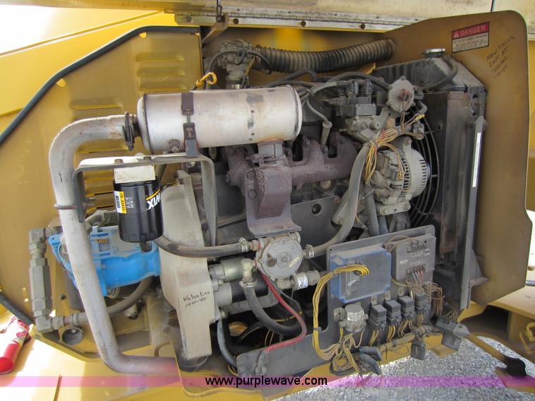 image for item A5628 1998 Grove MZ46CXT boom lift