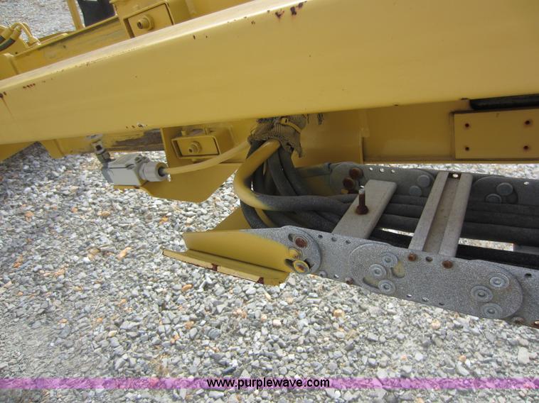 image for item A5628 1998 Grove MZ46CXT boom lift