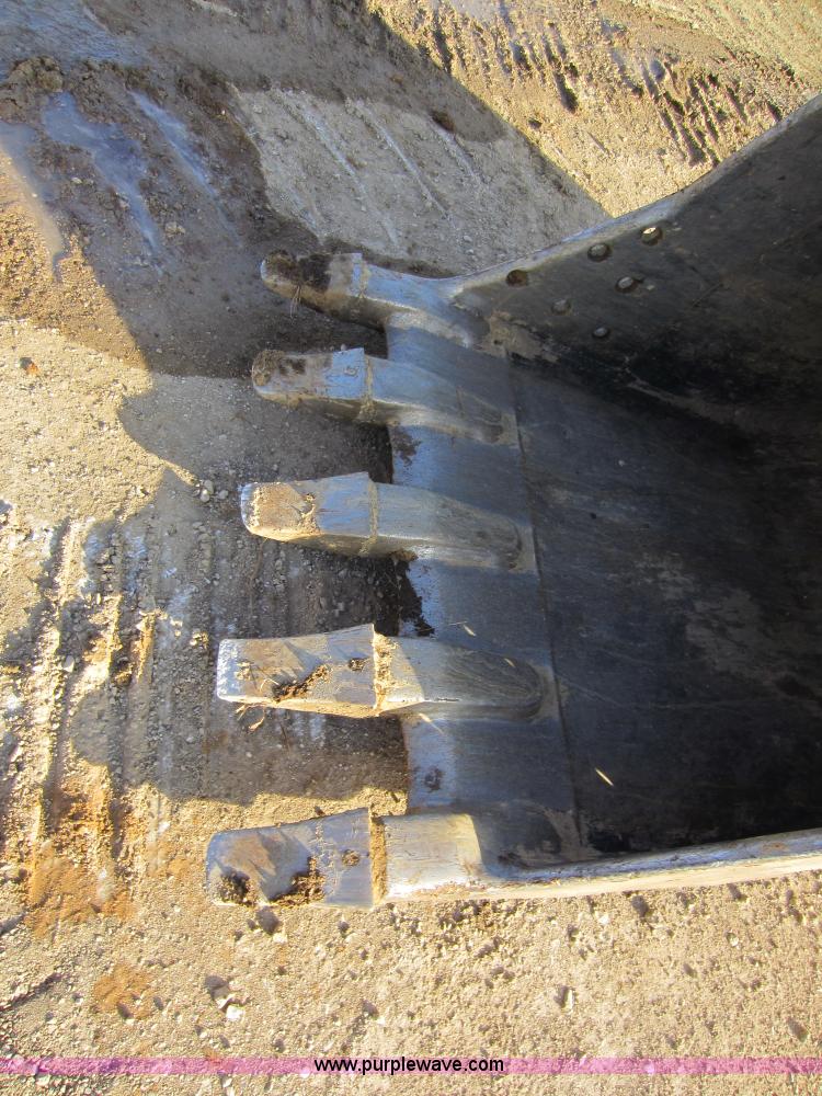 image for item A5635 1998 John Deere 160LC excavator