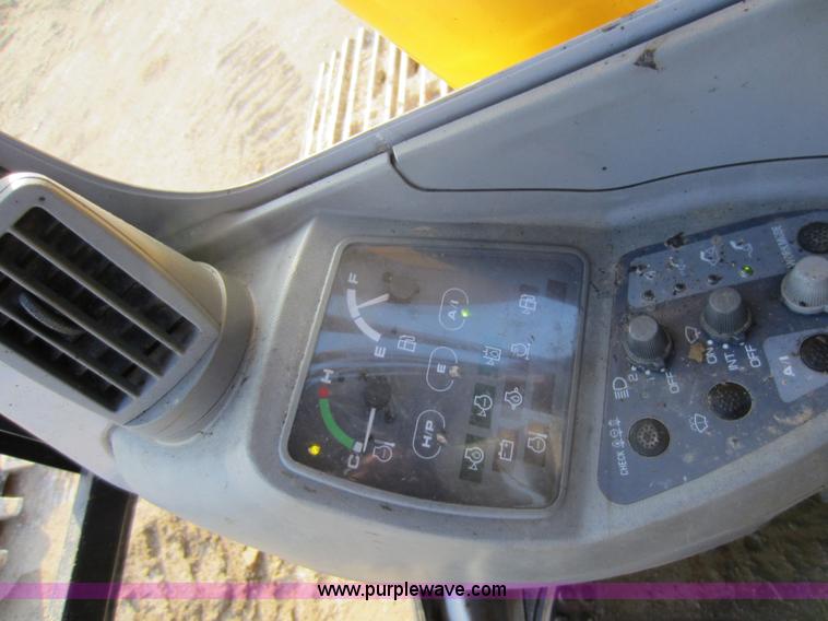 image for item A5635 1998 John Deere 160LC excavator