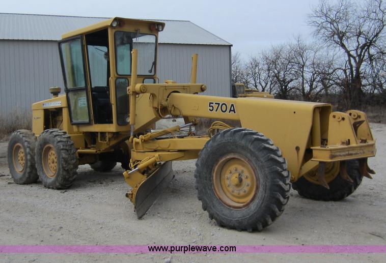 image for item A5636 1980 John Deere 570A motor grader