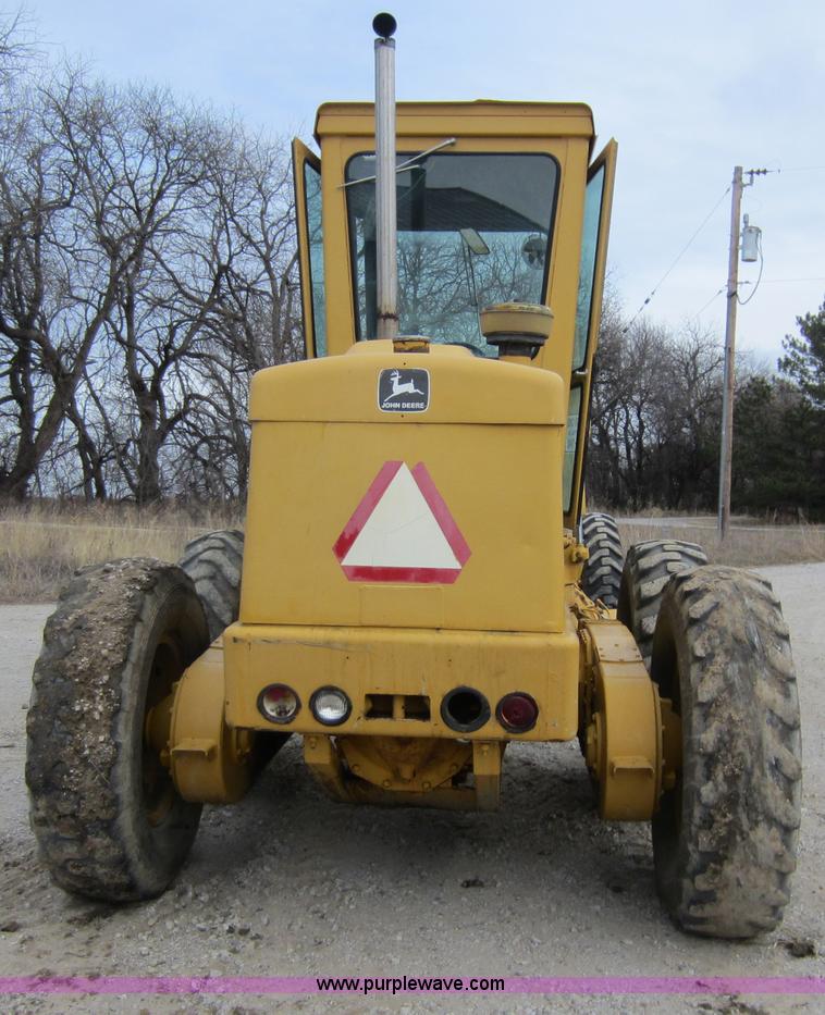 image for item A5636 1980 John Deere 570A motor grader