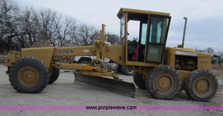 image for item A5636 1980 John Deere 570A motor grader